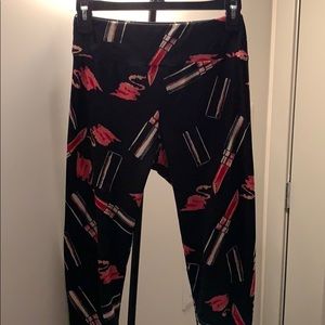 Lularoe One Size Lipstick Legging